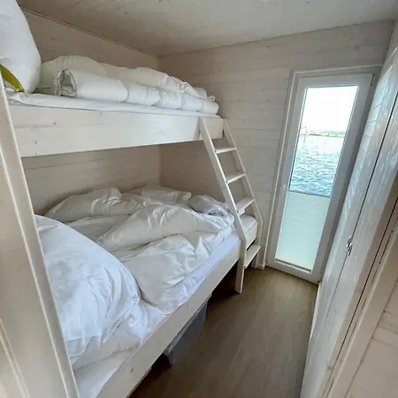 Hausboot Lillemor Burgtiefe Tatil Evi